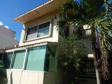 EN VENTA CASA EN CANCÚN C2745