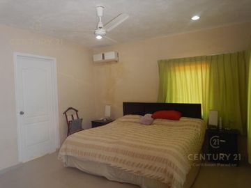 EN VENTA CASA EN CANCÚN C2745