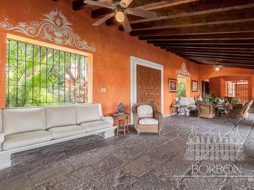 VILLA EL NIDO