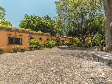 VILLA EL NIDO
