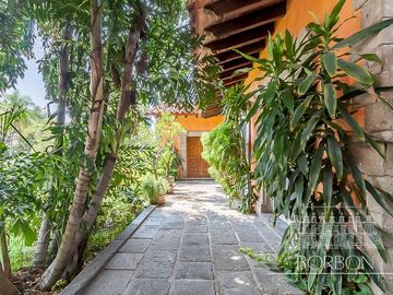 VILLA EL NIDO