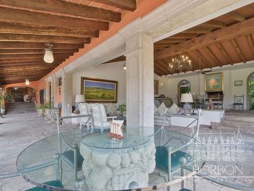 VILLA EL NIDO