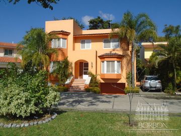 CASA  DE LIZ