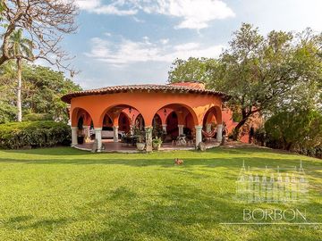 VILLA EL EDEN