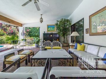 CASA DORAL