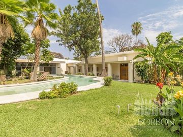 VILLA OASIS