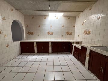 Barrio de San Juan de Dios CASA en VENTA, centro de León, oportunidad!!!