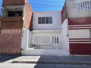 Barrio de San Juan de Dios CASA en VENTA, centro de León, oportunidad!!!