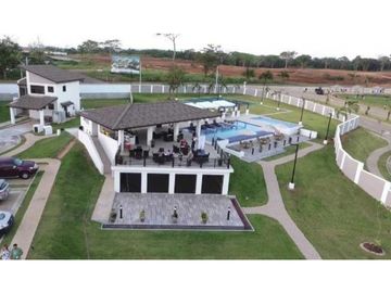 VENDO  CASA LB EN LA CHORRERA COSTA VERDE PUERTO MADERO 4R