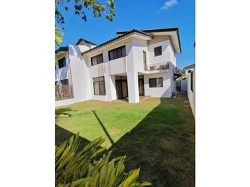 VENDO  CASA LB EN LA CHORRERA COSTA VERDE PUERTO MADERO 4R