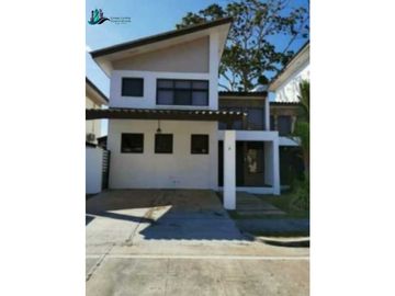 VENDO  CASA LB EN LA CHORRERA COSTA VERDE PUERTO MADERO 4R