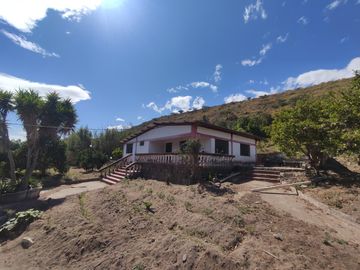 Venta terreno Guayllabamba, árboles frutales cerca al zoológico