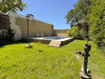 VENTA CASA 4 DORM. SEMICENTRO TANDIL