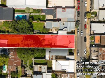 VENTA CASA 4 DORM. SEMICENTRO TANDIL