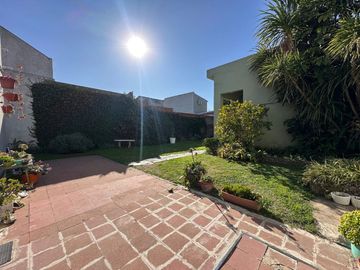 VENTA CASA 4 AMB+DPTO MONOAMB S/LOTE 400 M2 LOMAS