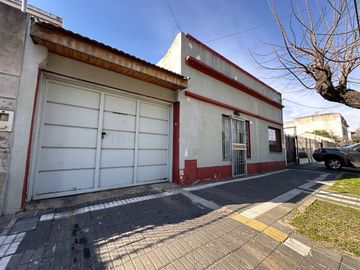 VENTA CASA 4 AMB+DPTO MONOAMB S/LOTE 400 M2 LOMAS