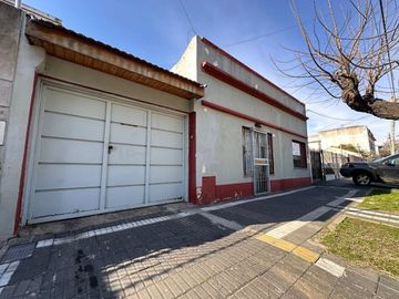 VENTA CASA 4 AMB+DPTO MONOAMB S/LOTE 400 M2 LOMAS