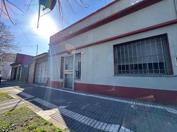 VENTA CASA 4 AMB+DPTO MONOAMB S/LOTE 400 M2 LOMAS