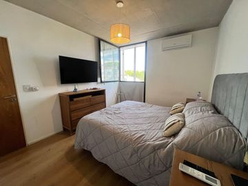 Venta depto cuatro amb en Castelar con cochera