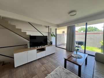 Venta depto cuatro amb en Castelar con cochera