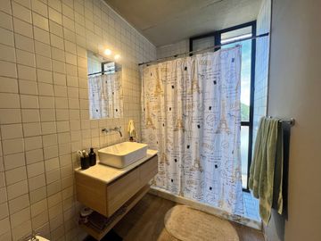 Venta depto cuatro amb en Castelar con cochera