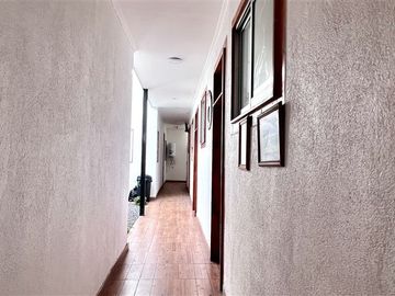 Casa en Venta en Metro Cerro Blanco | Casa en venta (6D6B) | Recoleta | One Propiedades