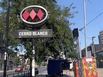 Casa en Venta en Metro Cerro Blanco | Casa en venta (6D6B) | Recoleta | One Propiedades