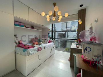 En venta casa con patio en conjunto privado. Sector Tumbaco