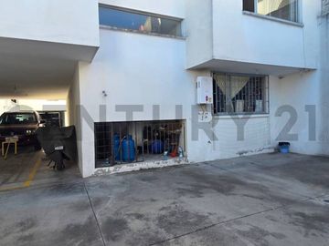En Venta Departamento 3D Sector La Delicia