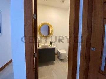 Hermoso Departamento con Jardín en San Patricio Cumbayá