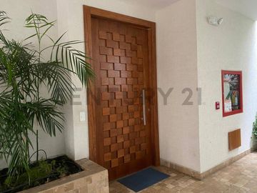 Hermoso Departamento con Jardín en San Patricio Cumbayá