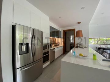 Hermoso Departamento con Jardín en San Patricio Cumbayá