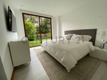 Hermoso Departamento con Jardín en San Patricio Cumbayá