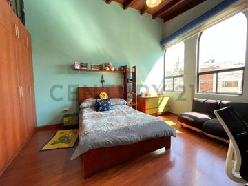 En venta casa con patio. Sector Jipijapa
