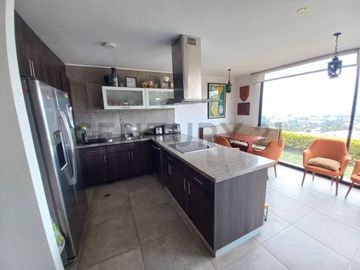 VENTA CASA 6 DORMITORIOS EN CUMBAYÁ DENTRO CONJUNTO (2 DORMITORIOS PLANTA BAJA)