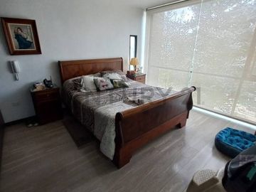 VENTA CASA 6 DORMITORIOS EN CUMBAYÁ DENTRO CONJUNTO (2 DORMITORIOS PLANTA BAJA)