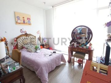 VENTA CASA 6 DORMITORIOS EN CUMBAYÁ DENTRO CONJUNTO (2 DORMITORIOS PLANTA BAJA)