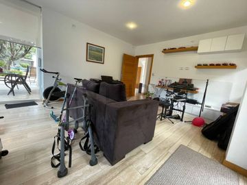 En venta casa con terreno. Sector Nayón