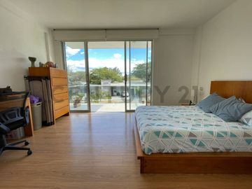 En venta casa con terreno. Sector Nayón