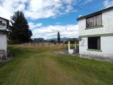 Venta de terreno 2.463 m² con casa de 200 m²