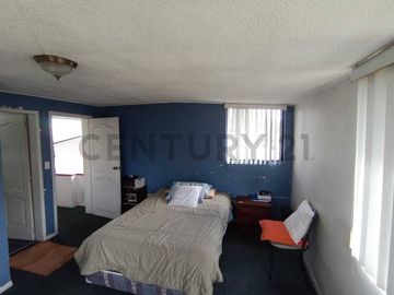 Venta de terreno 2.463 m² con casa de 200 m²