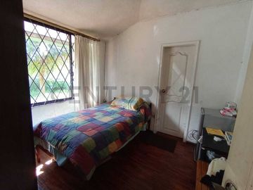 Venta de terreno 2.463 m² con casa de 200 m²