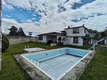 Venta de terreno 2.463 m² con casa de 200 m²