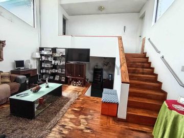 Venta de terreno 2.463 m² con casa de 200 m²
