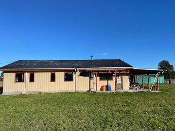 VENDO PARCELA CON CASA, 2 CABAÑAS Y BODEGA EN RÍO BUENO