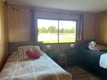 VENDO PARCELA CON CASA, 2 CABAÑAS Y BODEGA EN RÍO BUENO