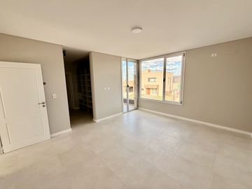 Casa a Estrenar en B° Privado 