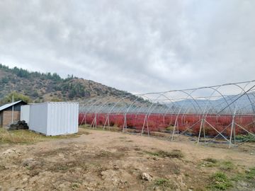 CAMPO AGRÍCOLA 18 HA AGUA INSTALACIONES SAGRADA FAMILIA