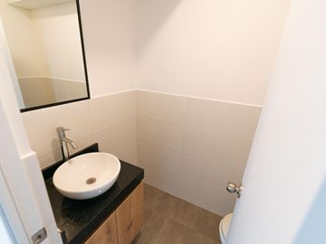 Venta de moderno tríplex en Santa Catalina –  límite con San Borja