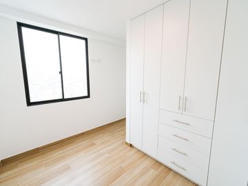 Venta de moderno tríplex en Santa Catalina –  límite con San Borja
